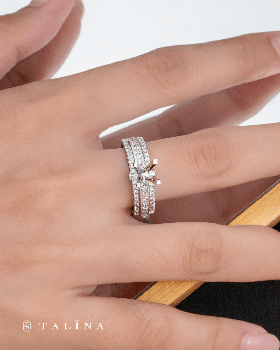 Troise Pavé Halo Ring (0.6ct Round)
